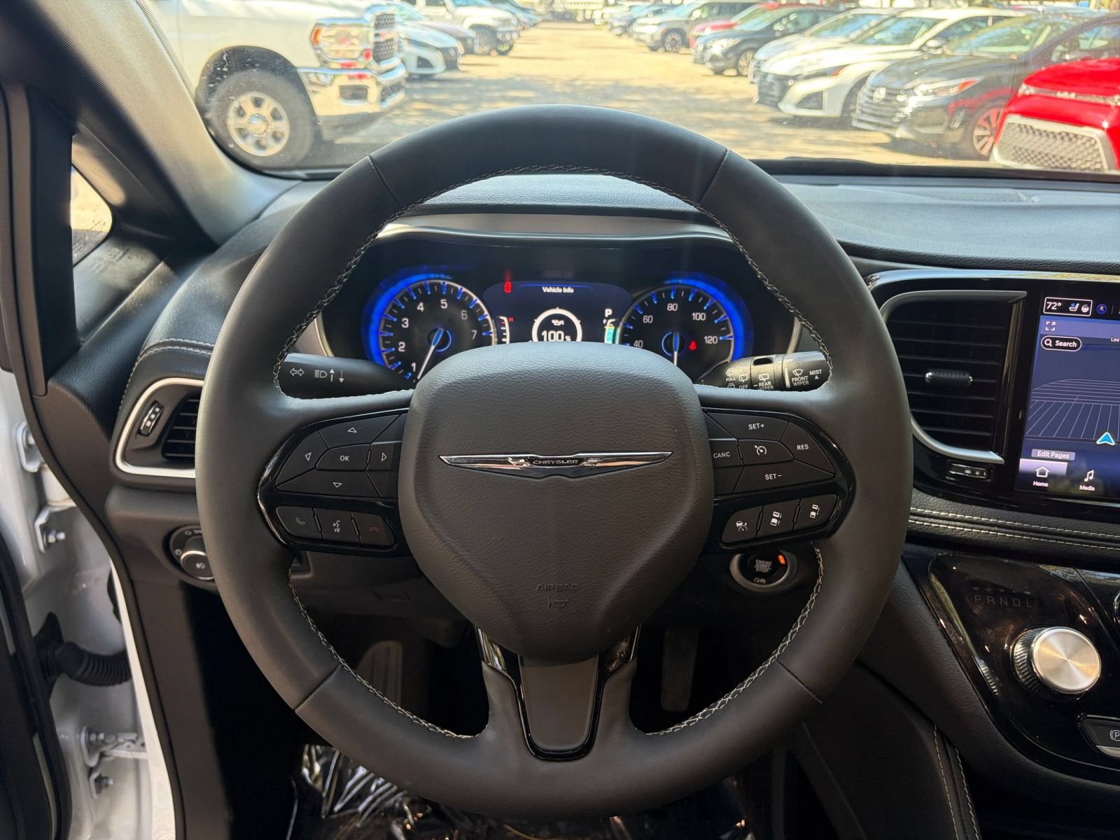 Thumbnail: 2025 Chrysler Pacifica - 26