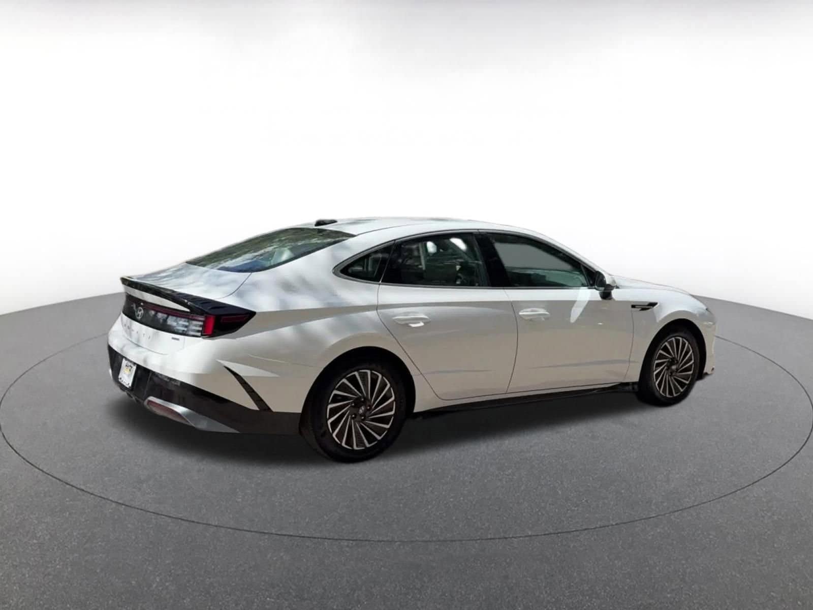 Thumbnail: 2025 Hyundai Sonata - 15