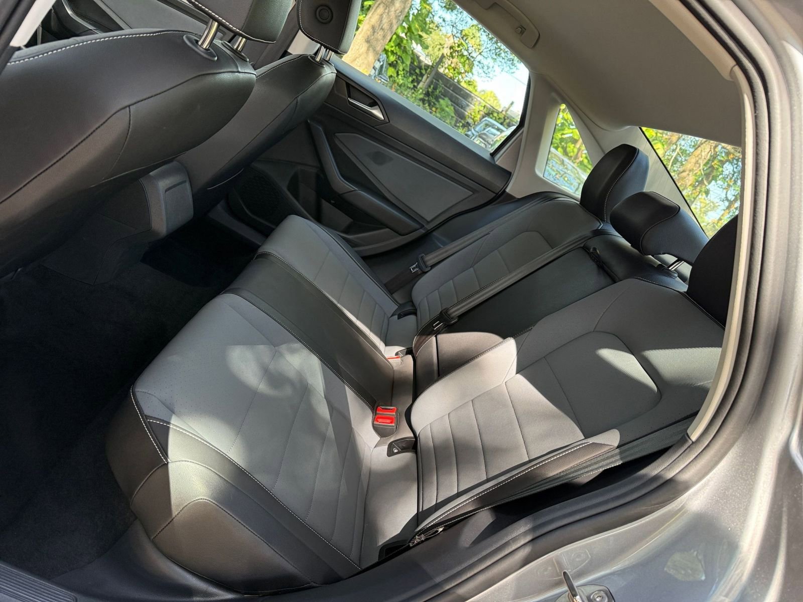 Thumbnail: 2025 Volkswagen Jetta - 31