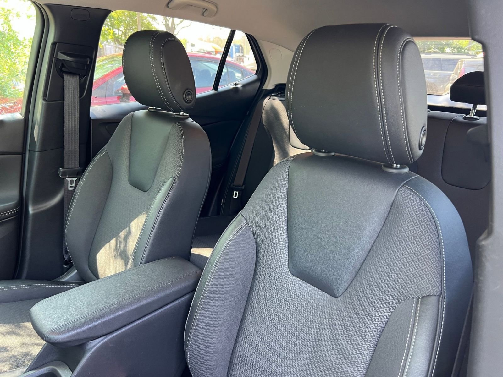 Thumbnail: 2025 Buick Encore GX - 32