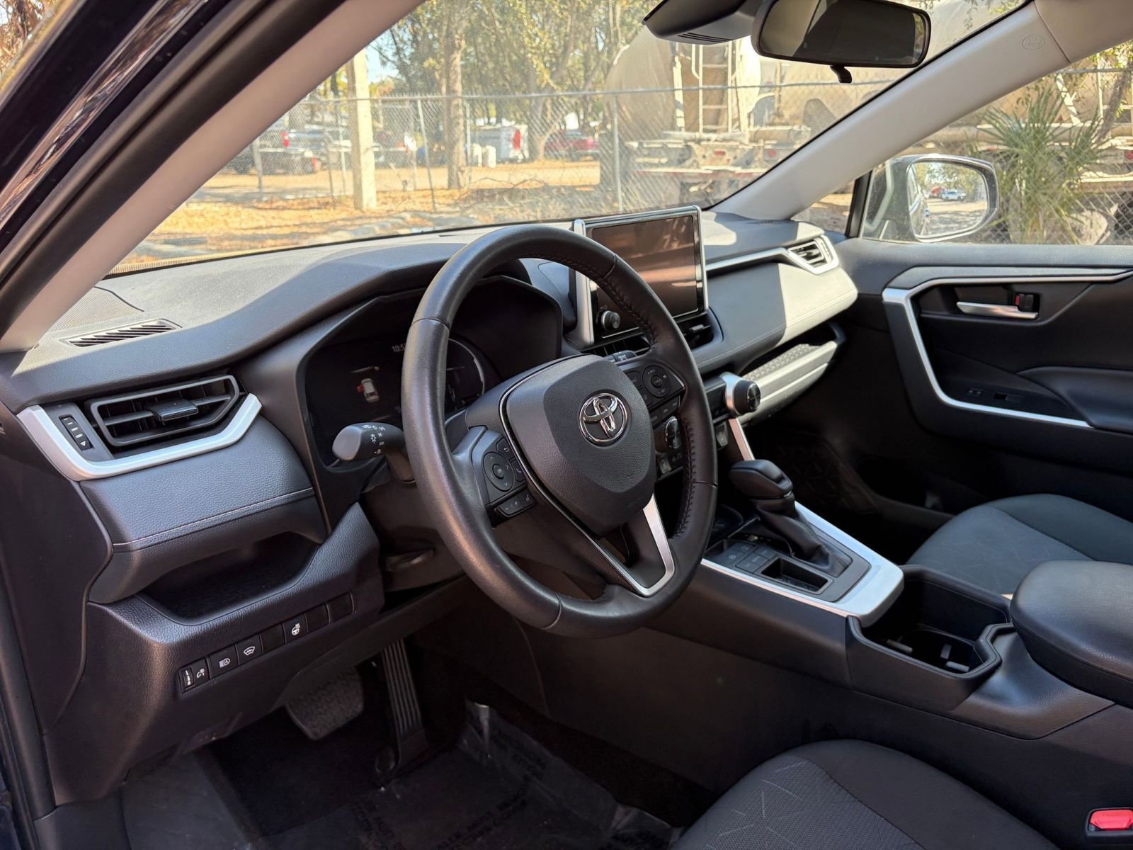 Thumbnail: 2025 Toyota RAV4 - 30