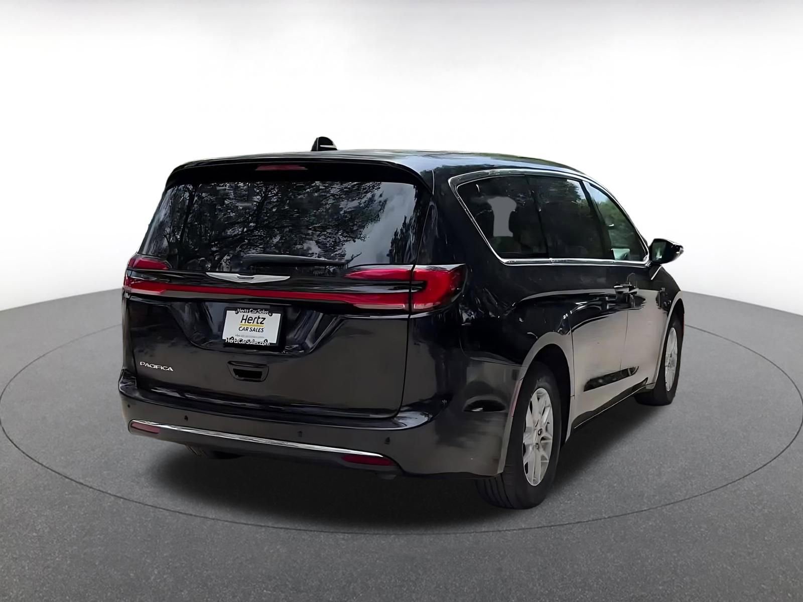 Thumbnail: 2025 Chrysler Pacifica - 14