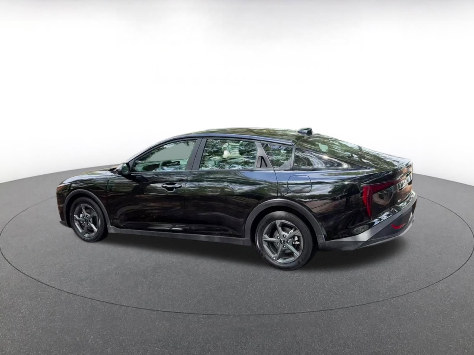 Thumbnail: 2025 Kia K4 - 10