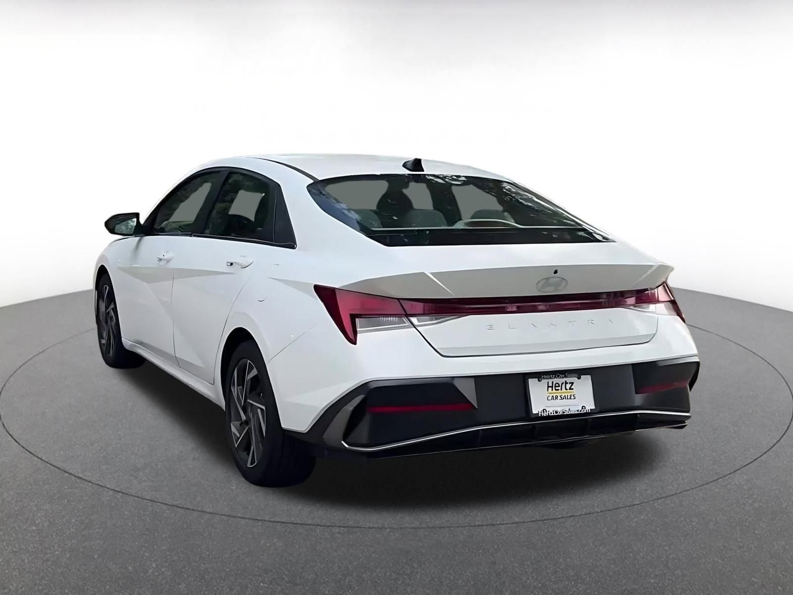 Thumbnail: 2025 Hyundai Elantra - 11