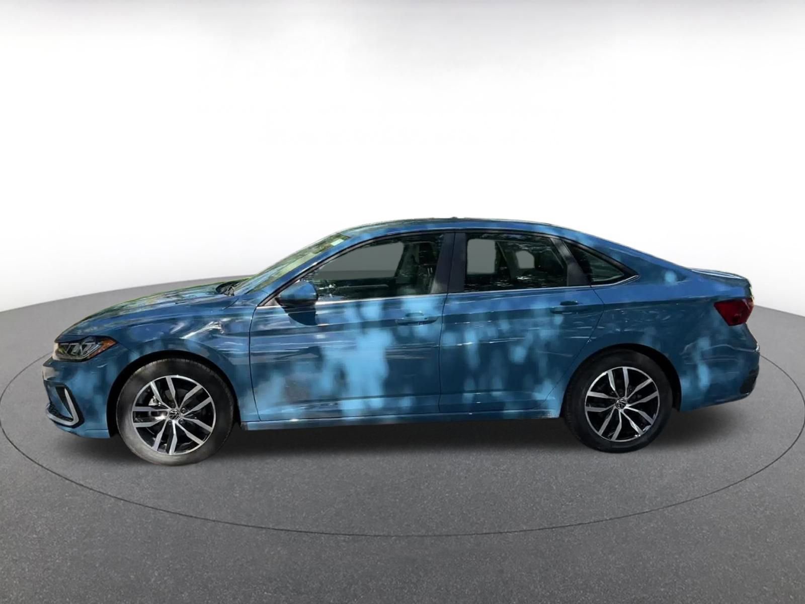 Thumbnail: 2025 Volkswagen Jetta - 9