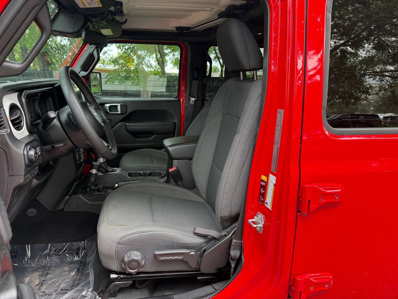 Thumbnail: 2025 Jeep Wrangler - 34
