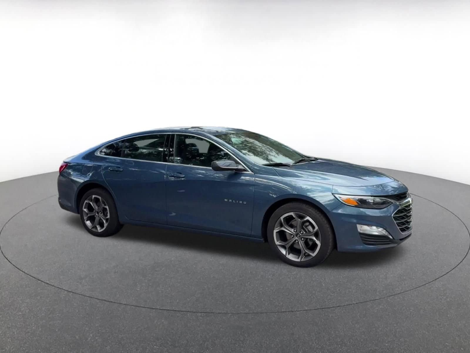 Thumbnail: 2024 Chevrolet Malibu - 2