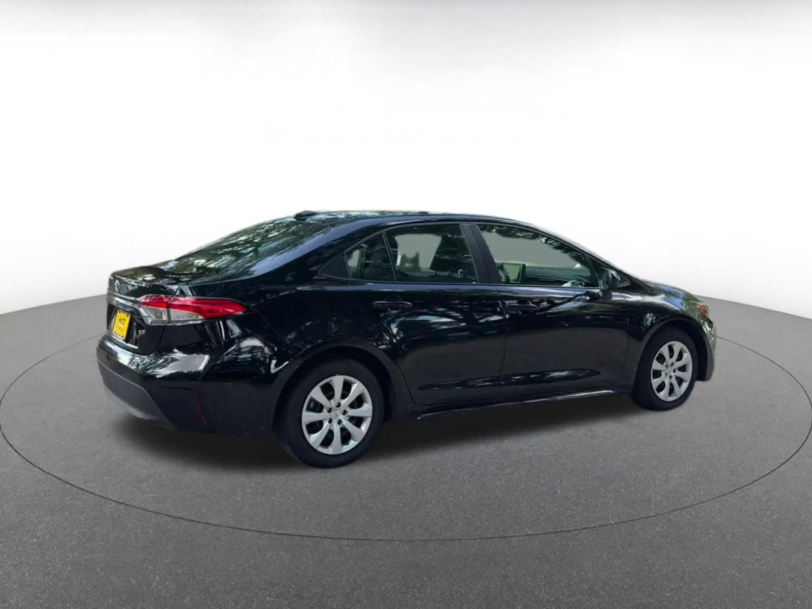 Thumbnail: 2025 Toyota Corolla - 13