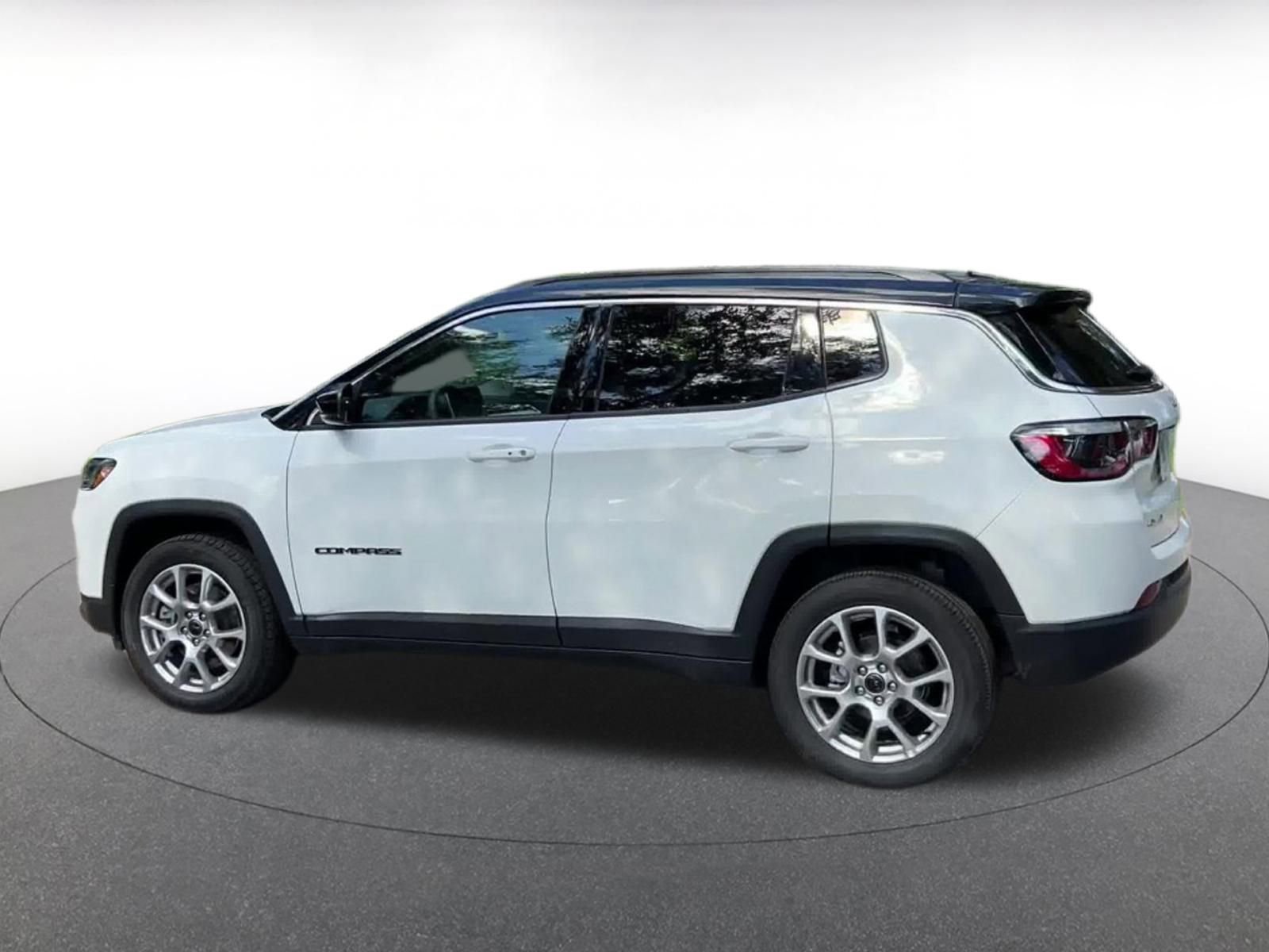 Thumbnail: 2025 Jeep Compass - 10
