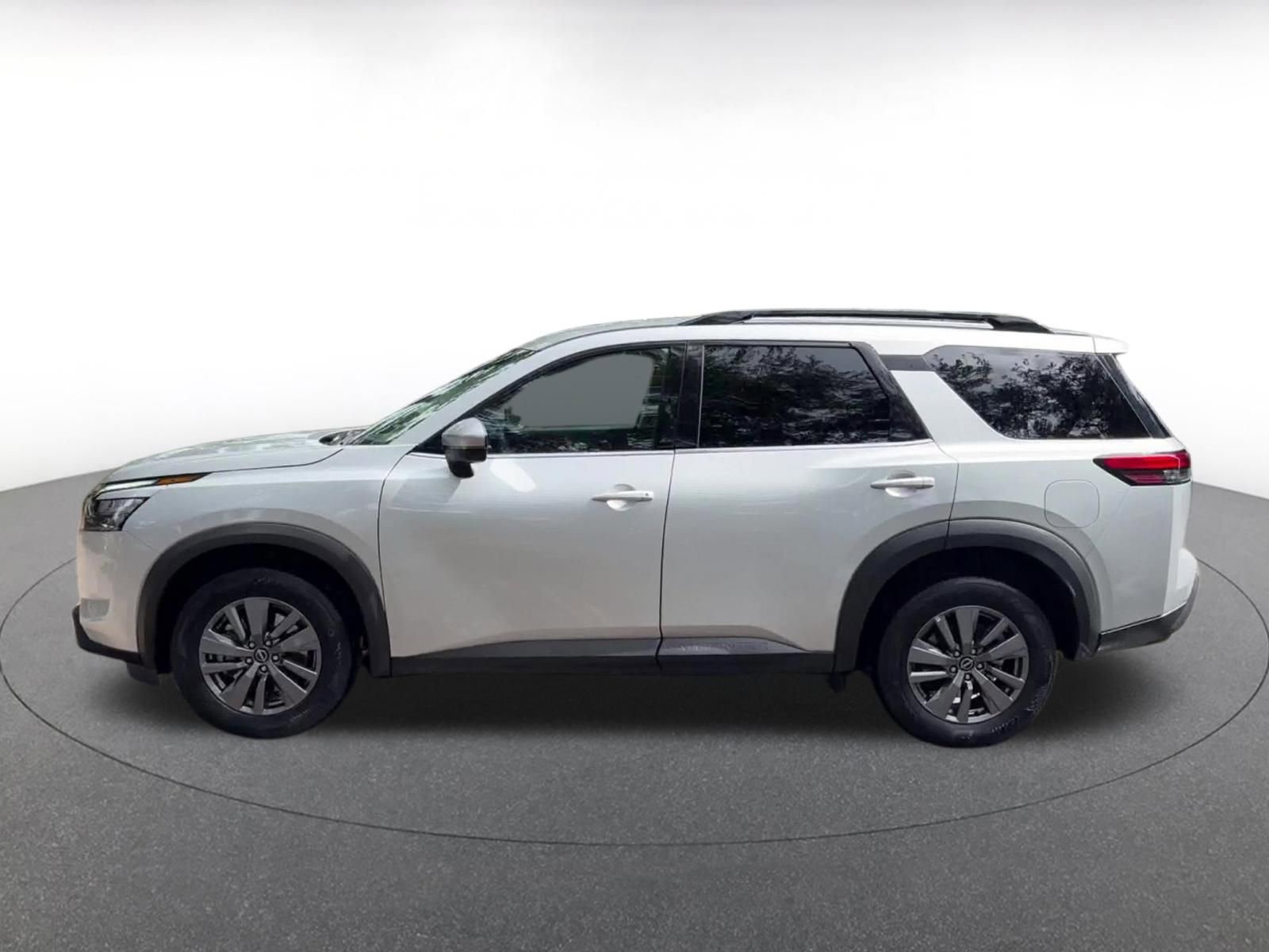 Thumbnail: 2025 Nissan Pathfinder - 9