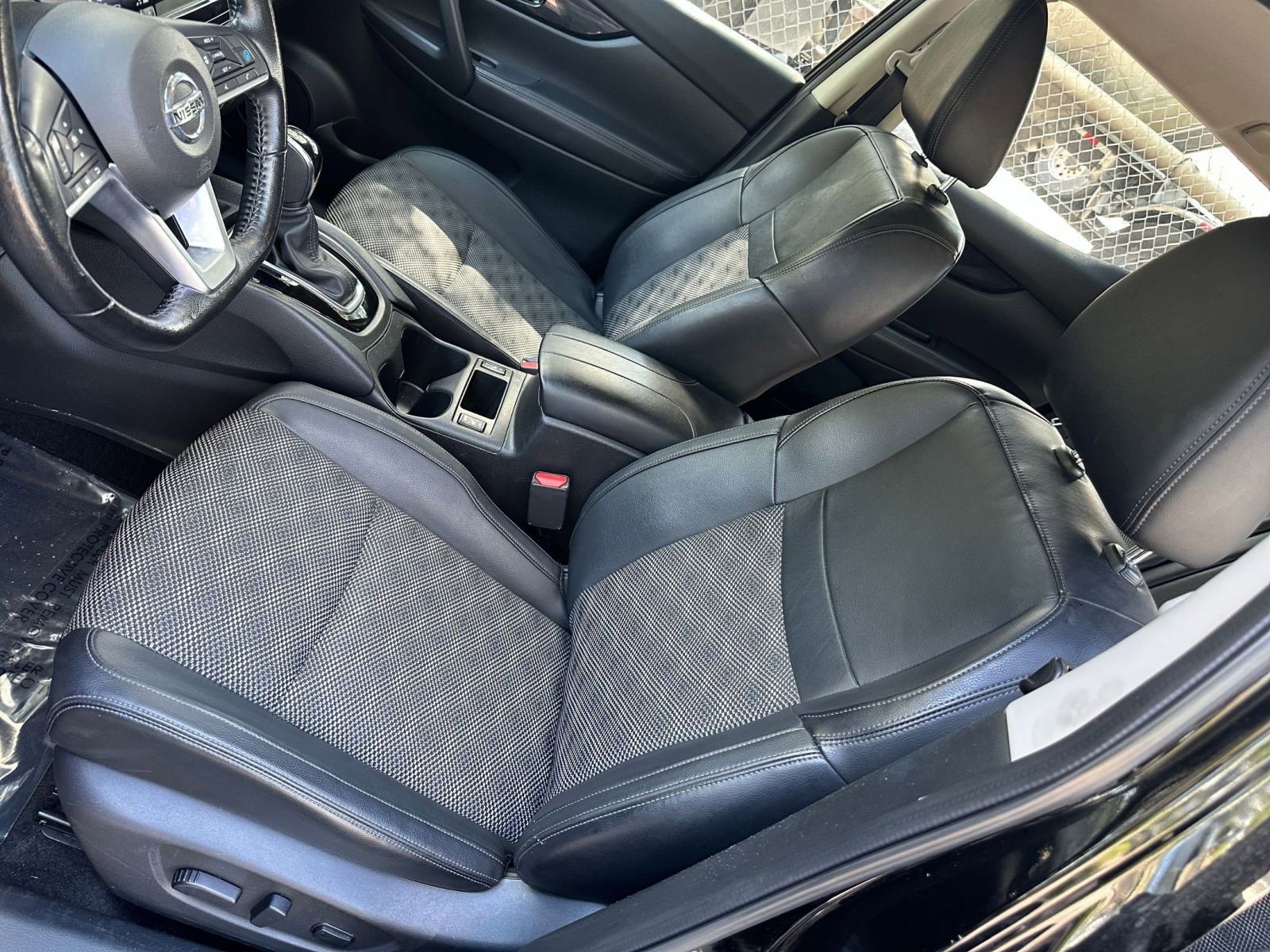2022 Nissan Rogue Sport SV 30