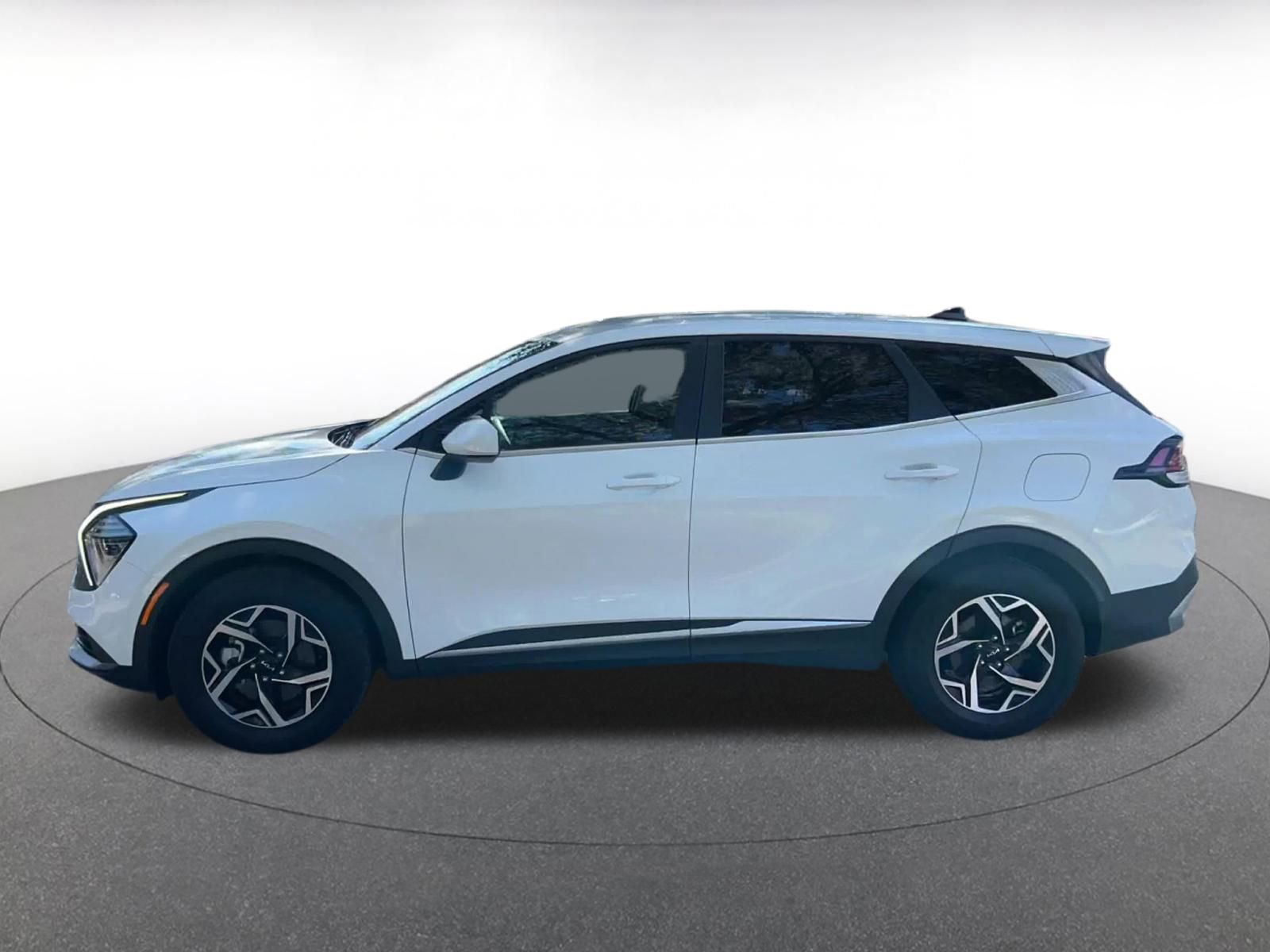 Thumbnail: 2024 Kia Sportage - 9