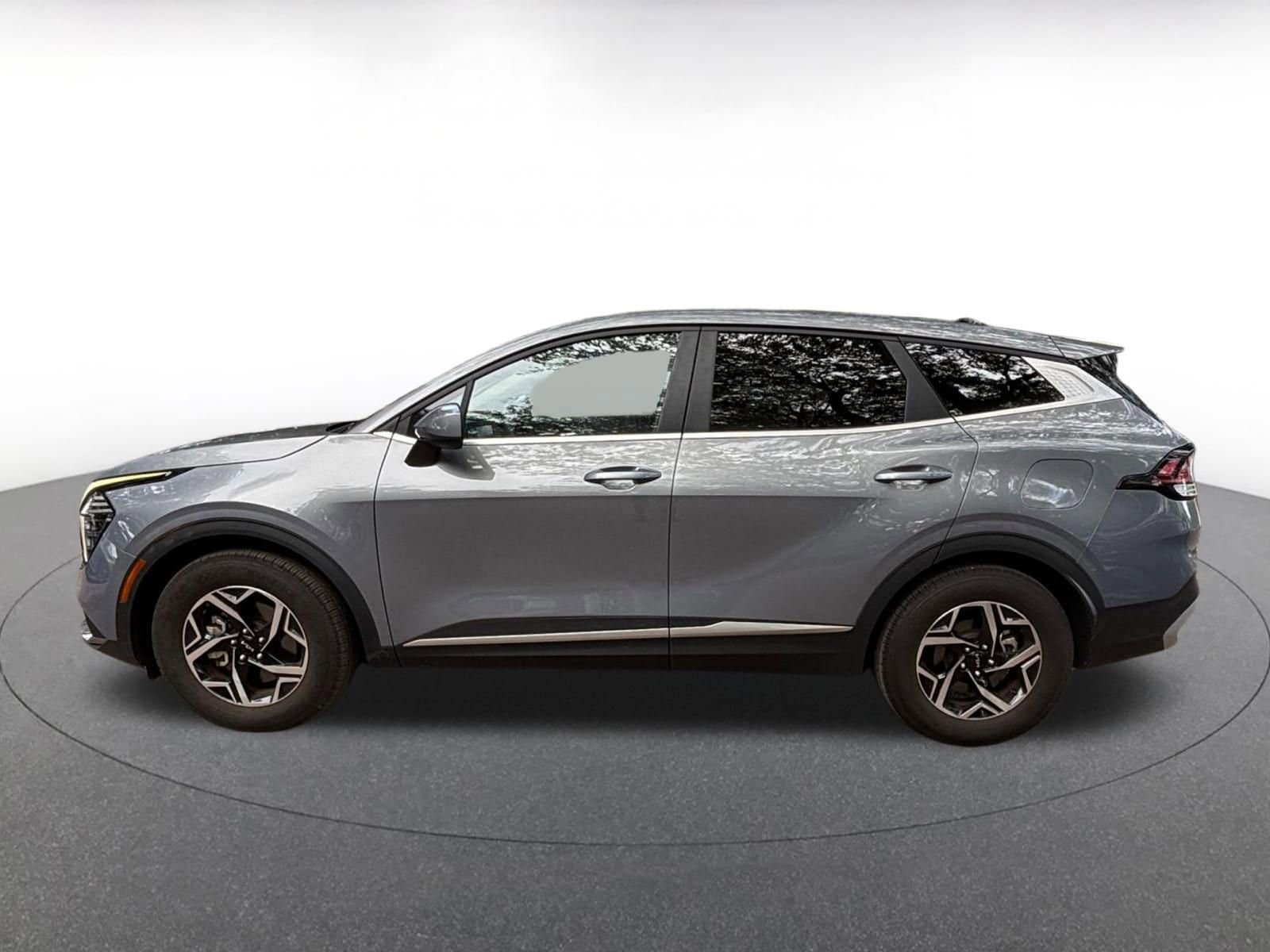 Thumbnail: 2025 Kia Sportage - 4