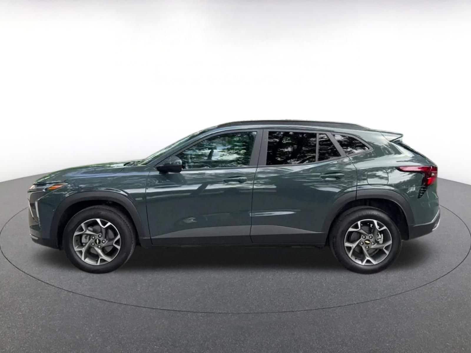 Thumbnail: 2025 Chevrolet Trax - 9