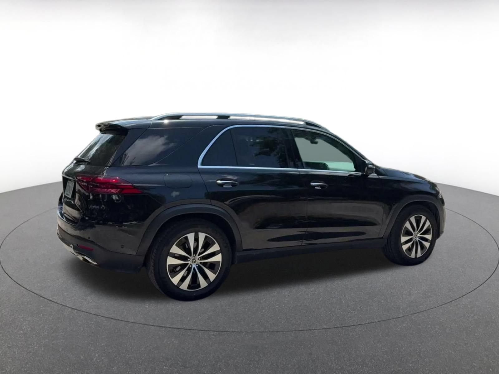 Thumbnail: 2026 Mercedes-Benz GLE - 15