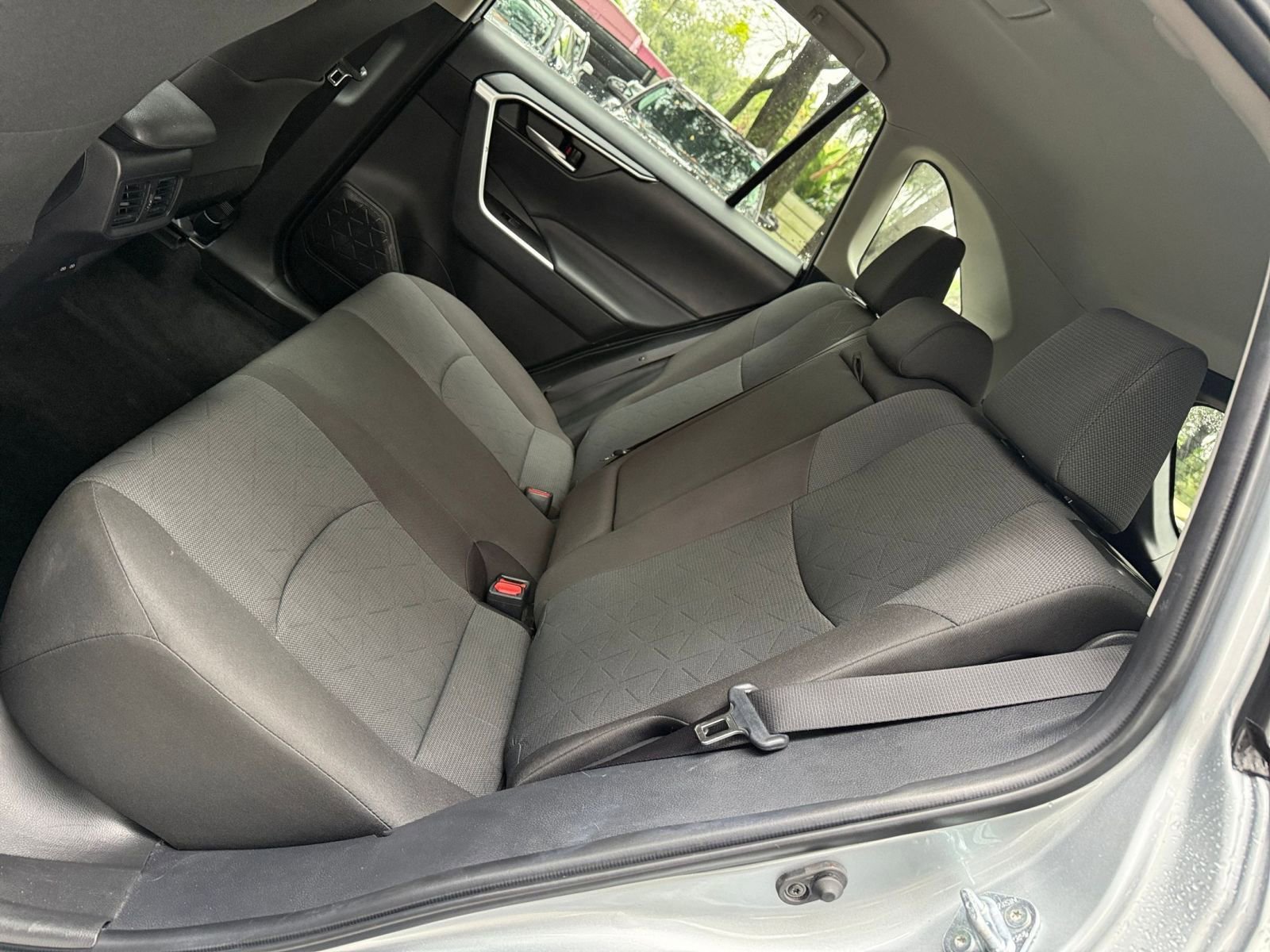 Thumbnail: 2025 Toyota RAV4 - 31