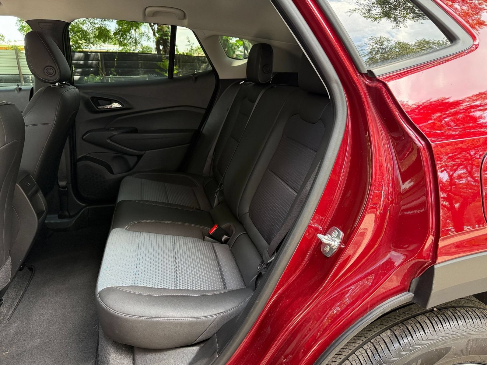 Thumbnail: 2025 Chevrolet Trax - 31