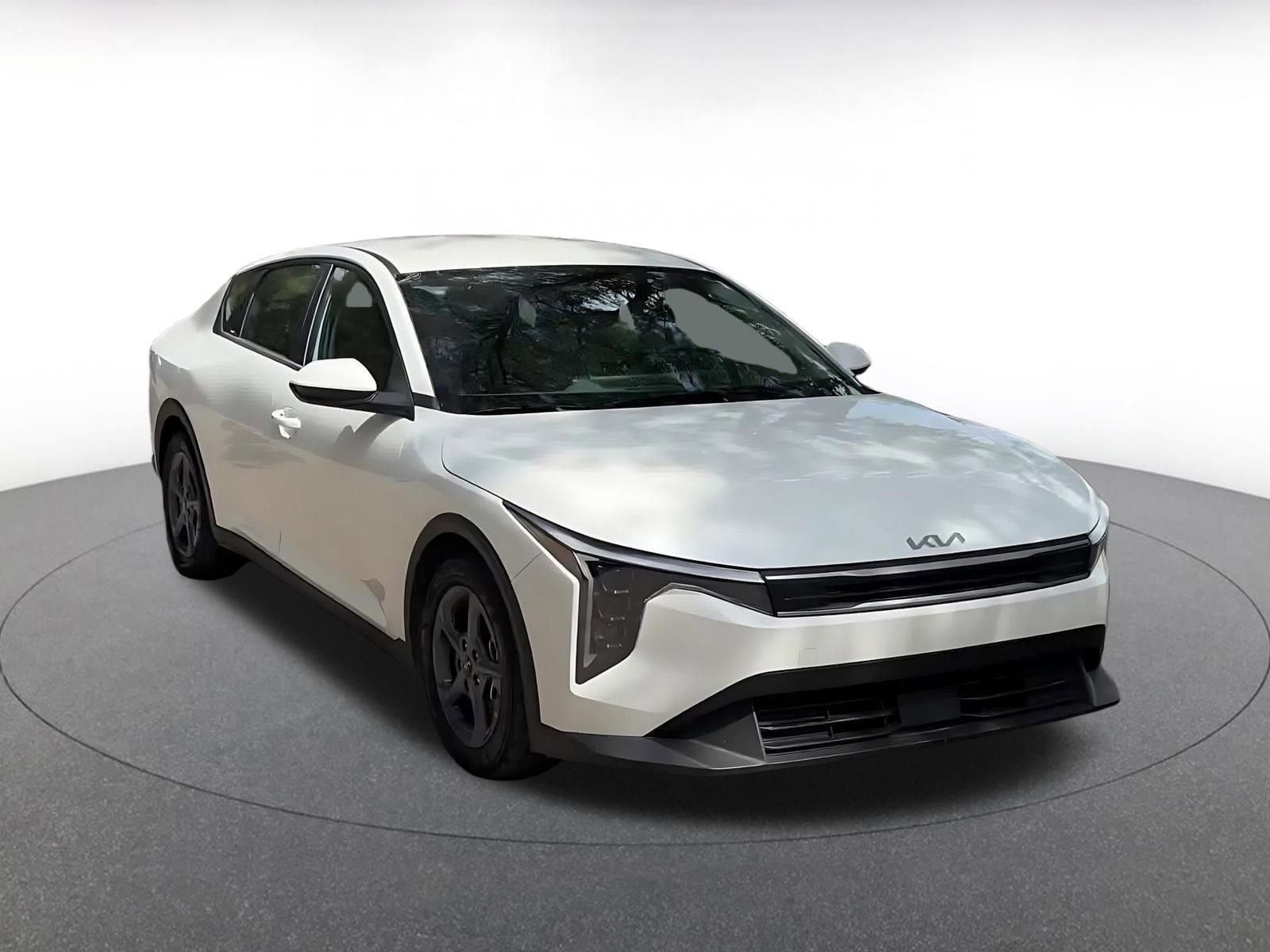 Thumbnail: 2025 Kia K4 - 3