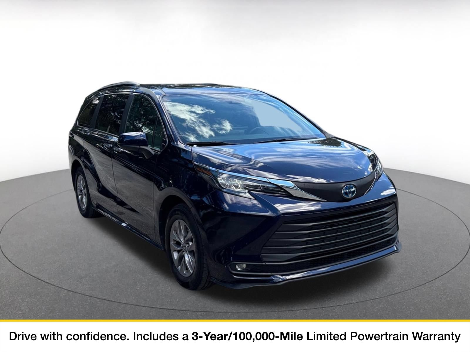 Thumbnail: 2025 Toyota Sienna - 1