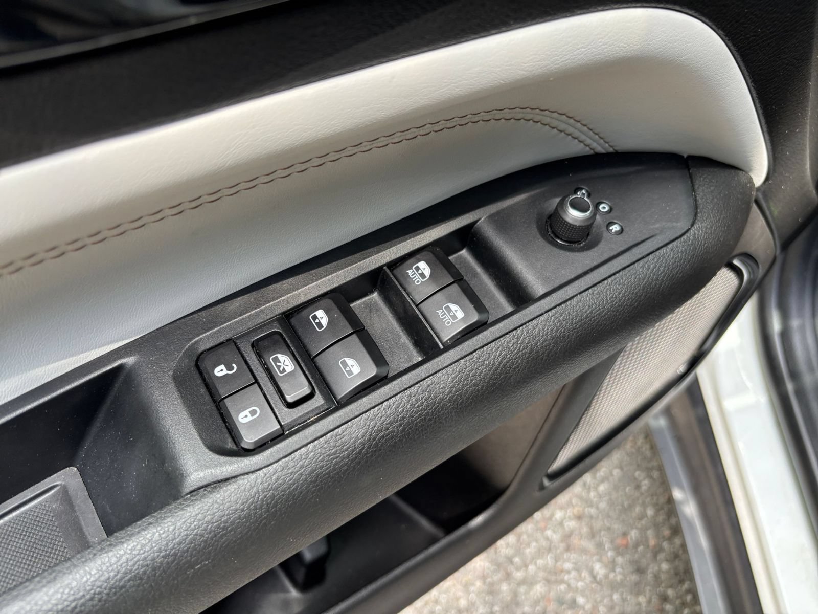 Thumbnail: 2025 Jeep Compass - 18