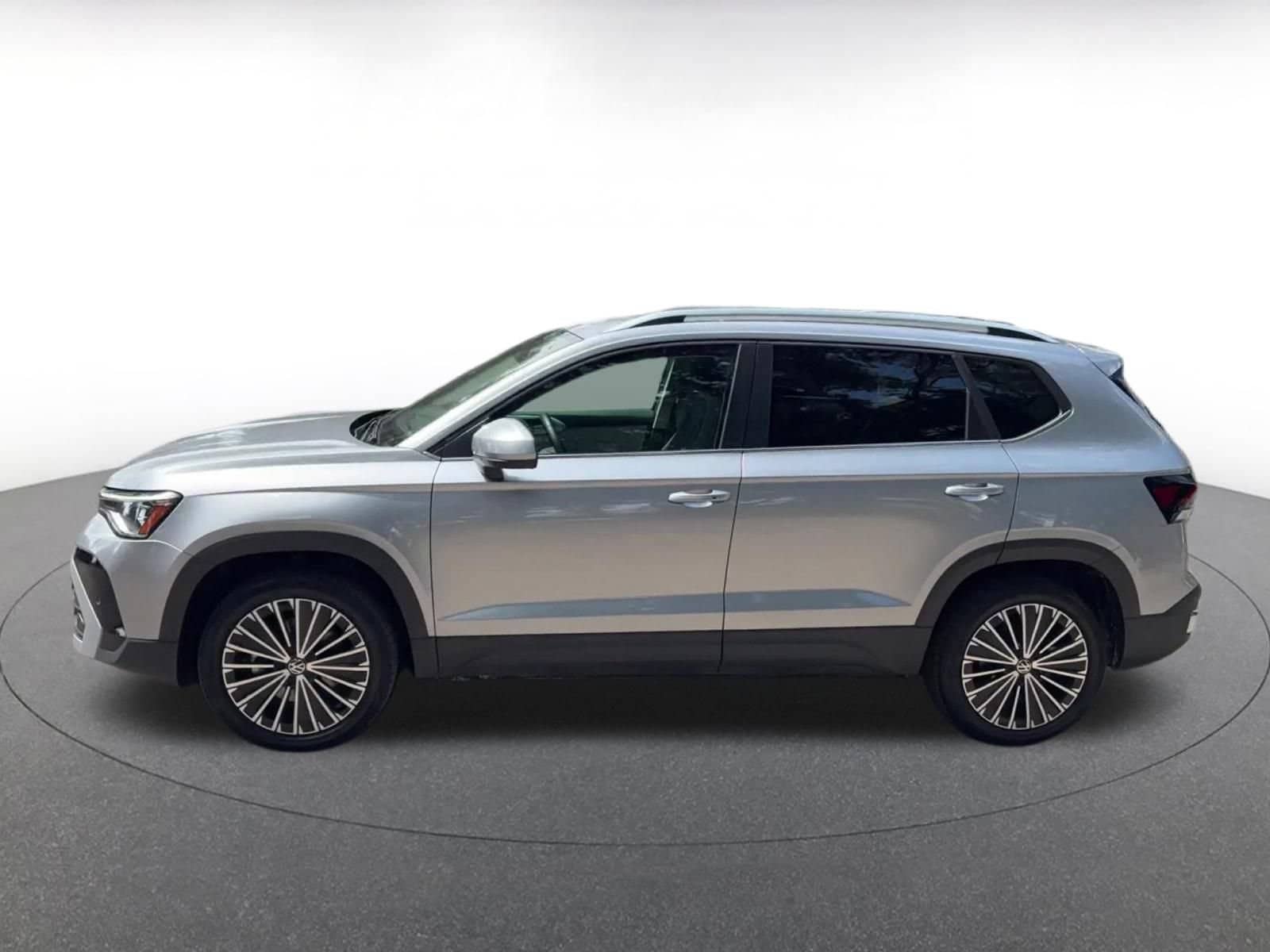 Thumbnail: 2025 Volkswagen Taos - 8