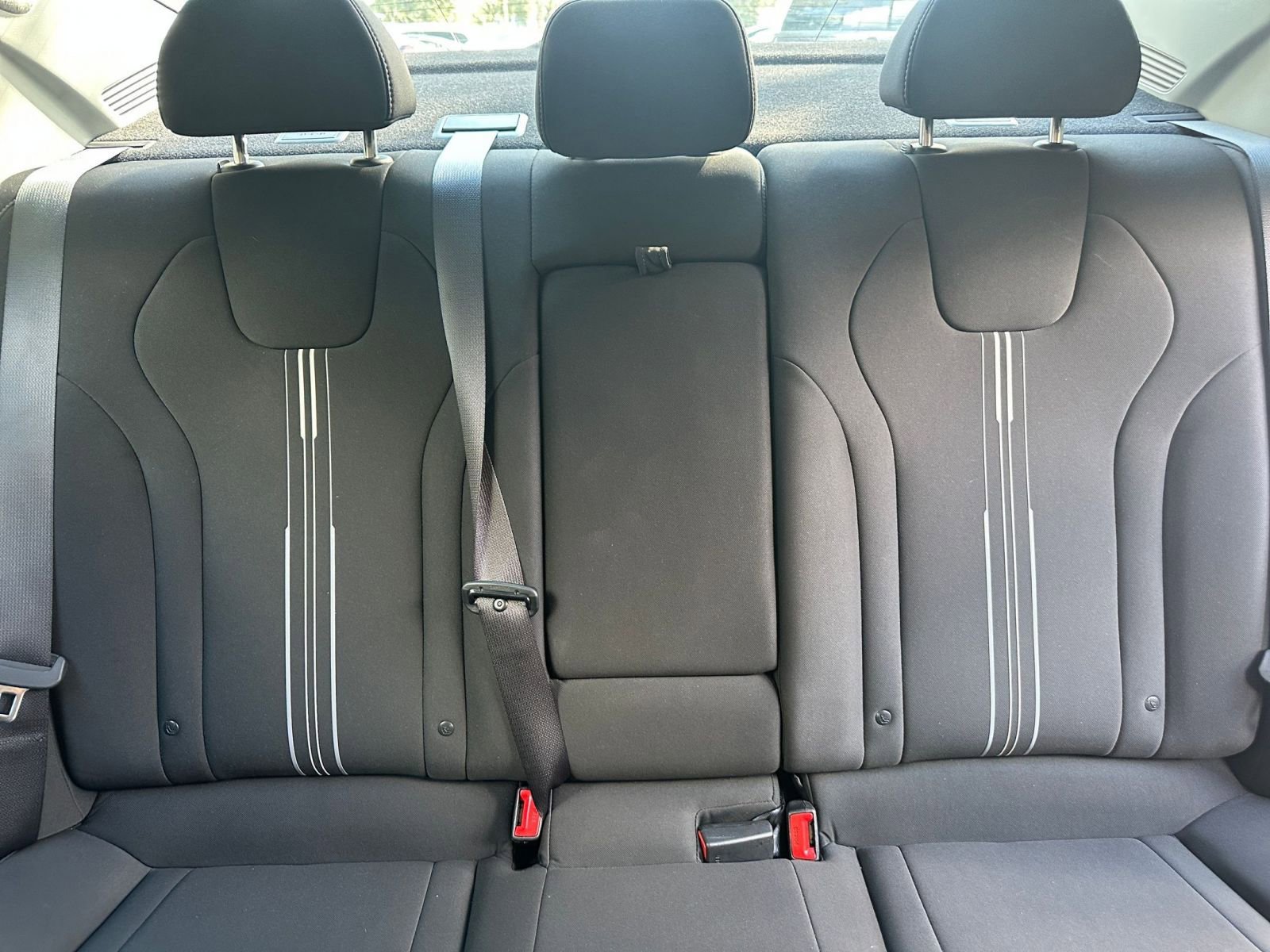 Thumbnail: 2025 Hyundai Elantra - 32