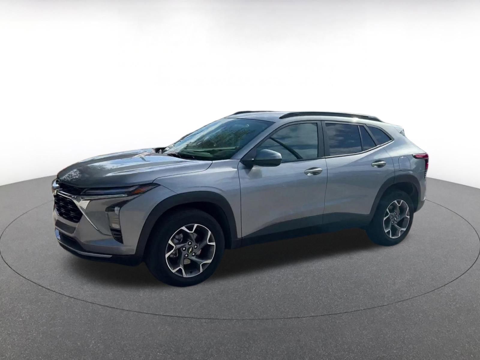 Thumbnail: 2025 Chevrolet Trax - 8