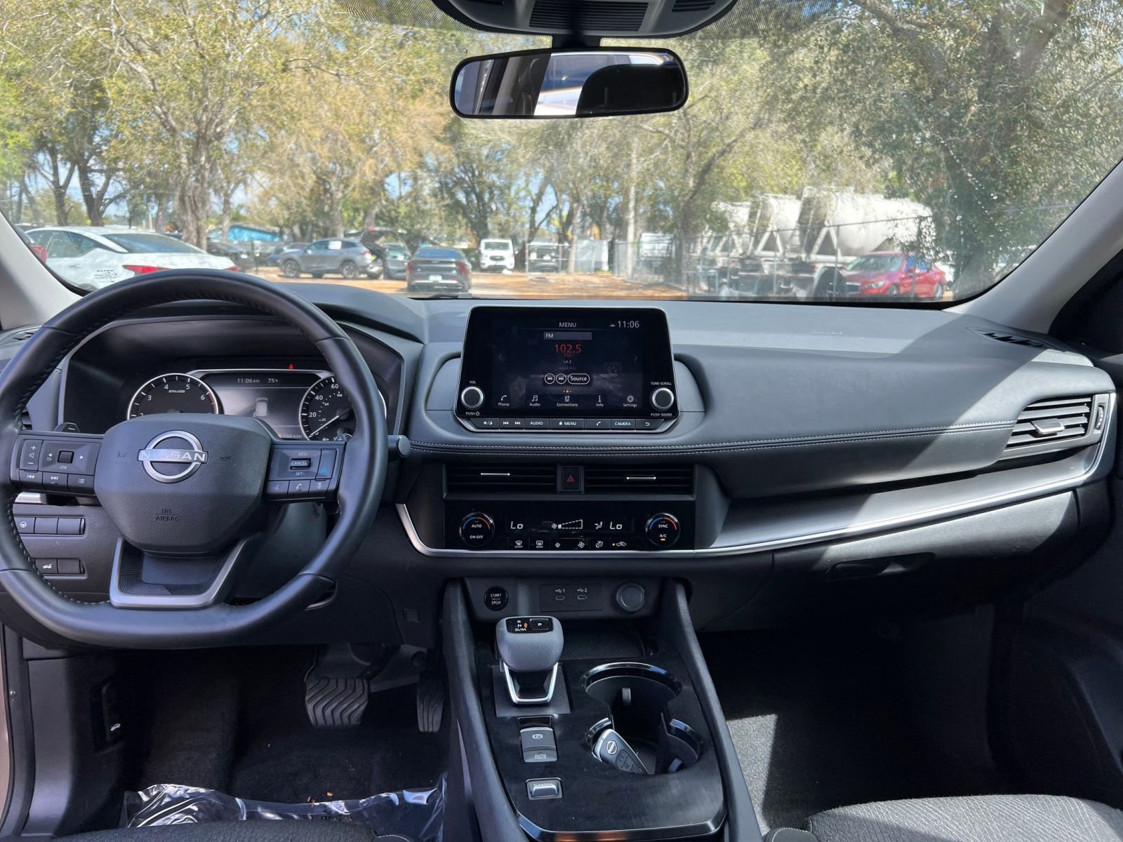 Thumbnail: 2025 Nissan Rogue - 30