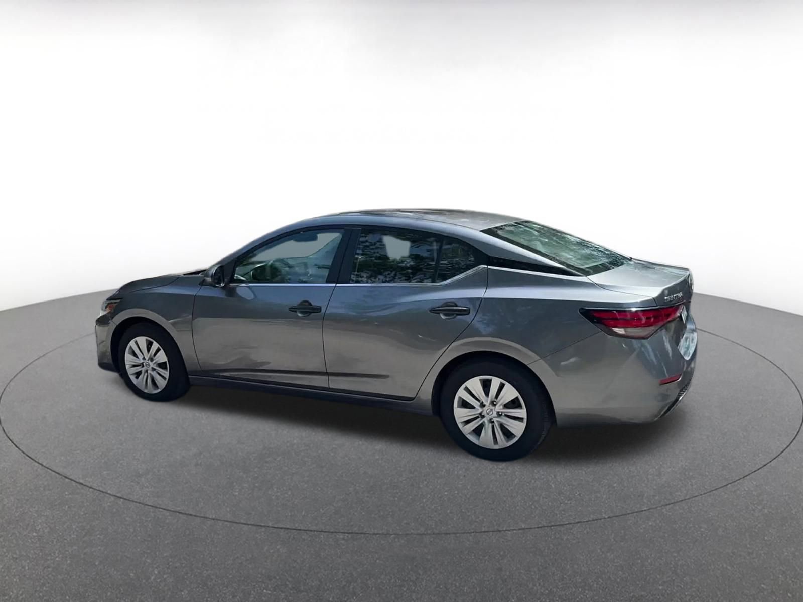 Thumbnail: 2024 Nissan Sentra - 10