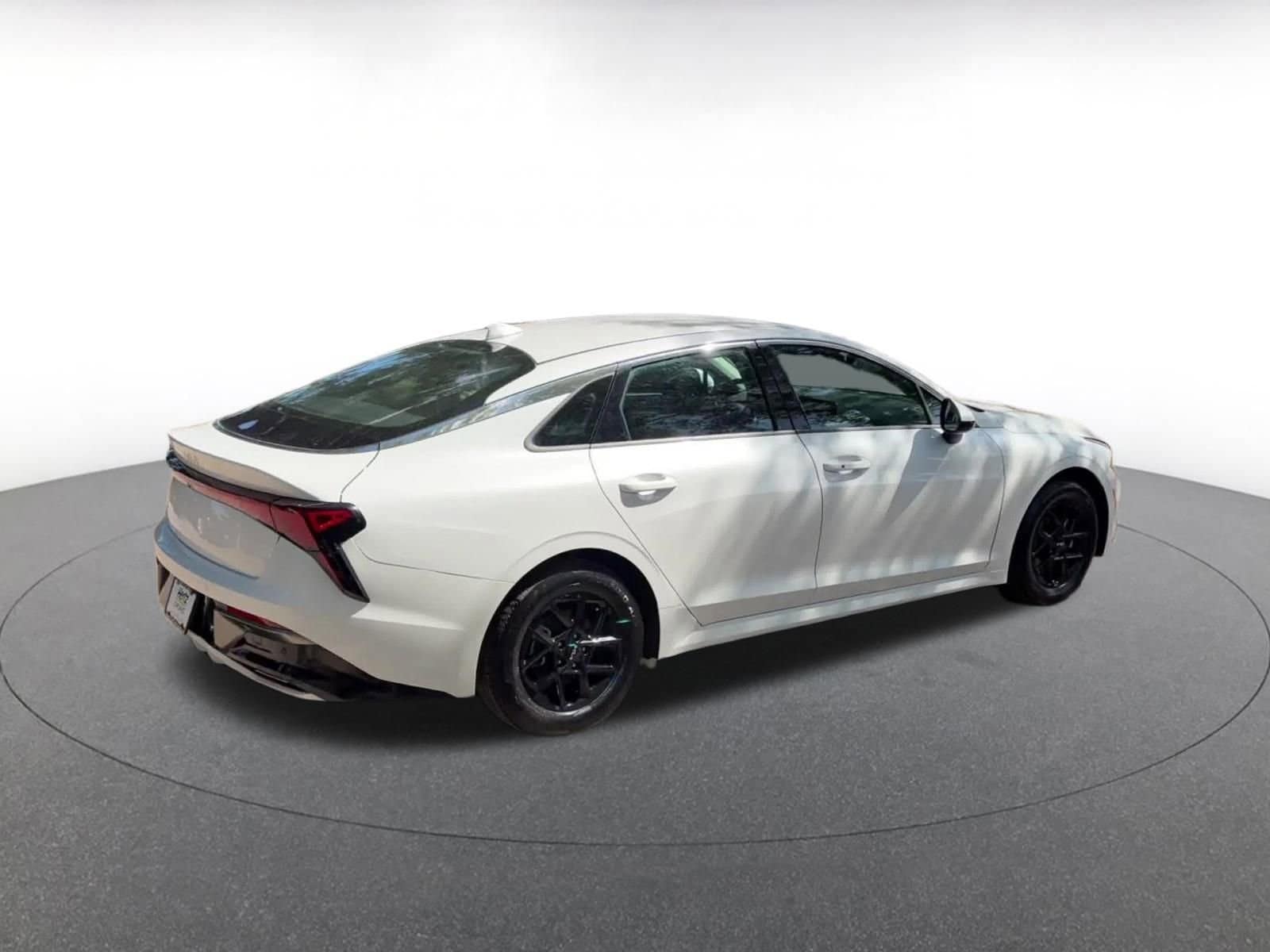 Thumbnail: 2025 Kia K5 - 15