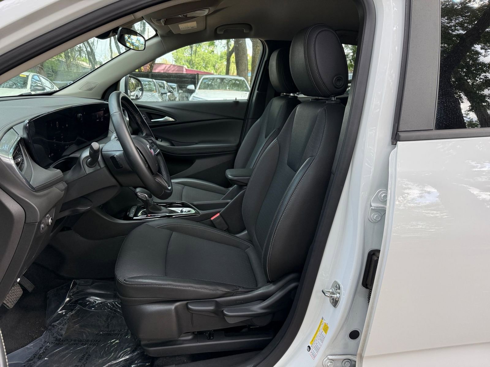 Thumbnail: 2025 Buick Encore GX - 32