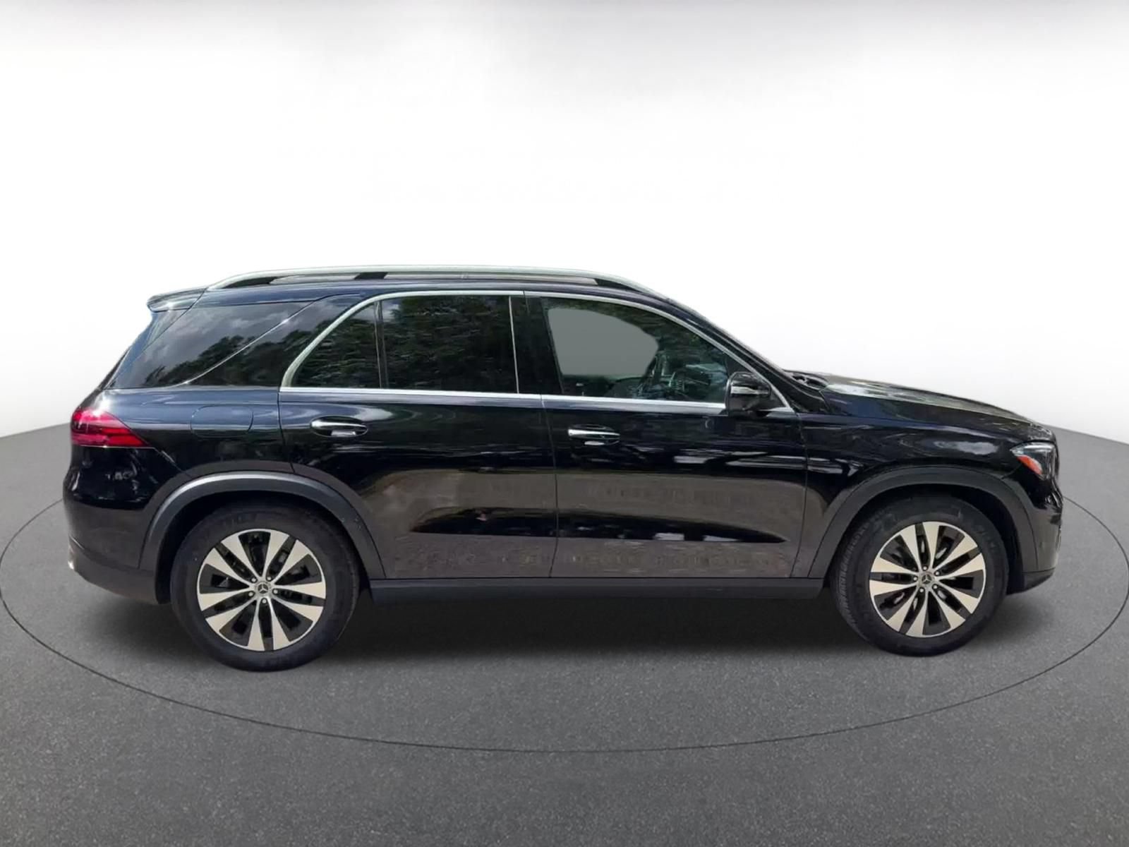 Thumbnail: 2026 Mercedes-Benz GLE - 15