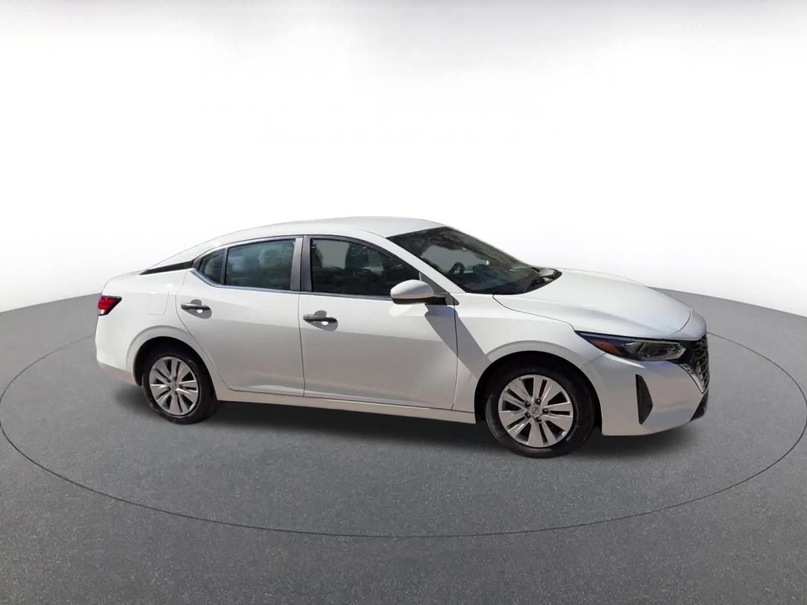 Thumbnail: 2025 Nissan Sentra - 2