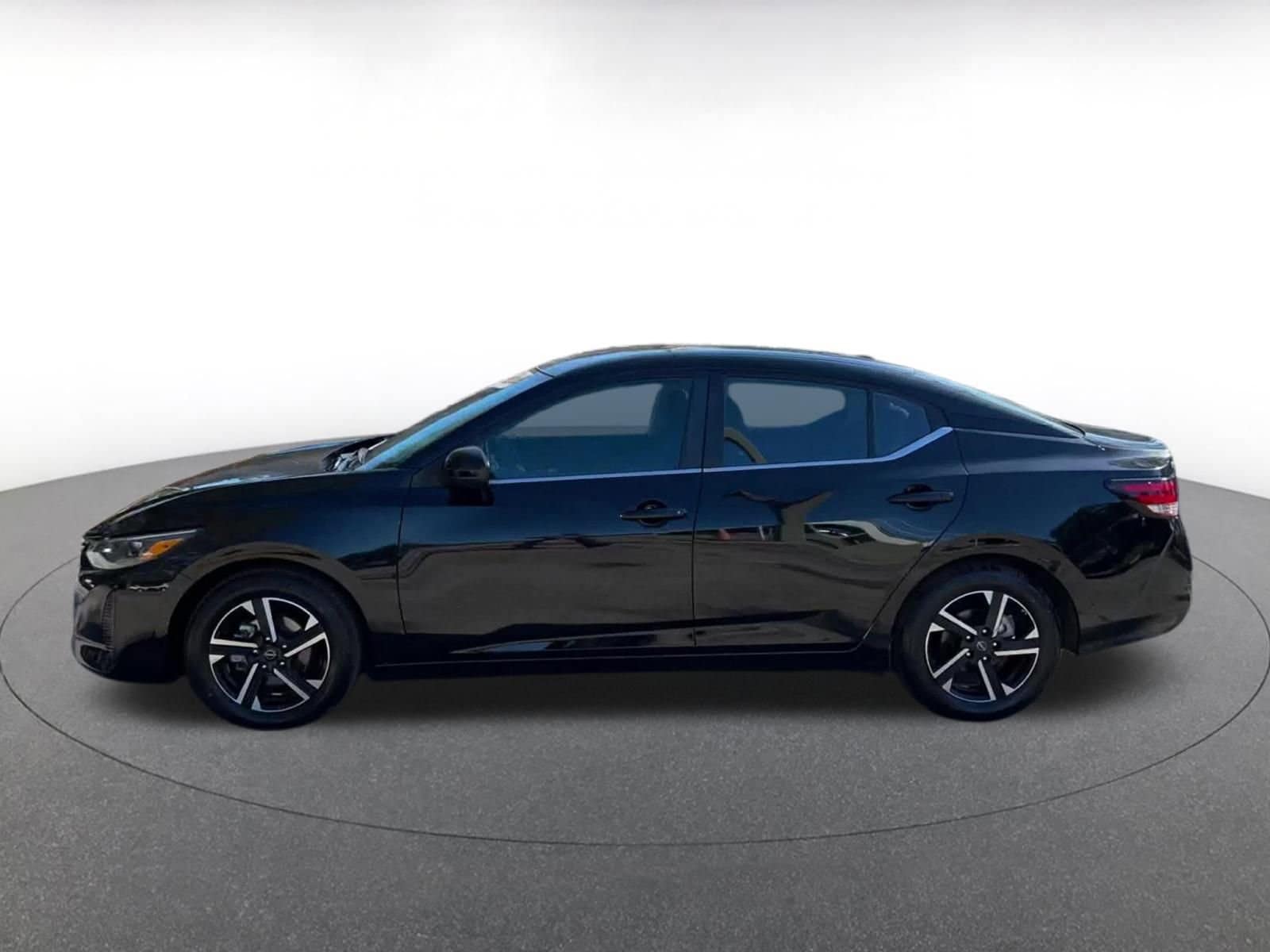 Thumbnail: 2024 Nissan Sentra - 9