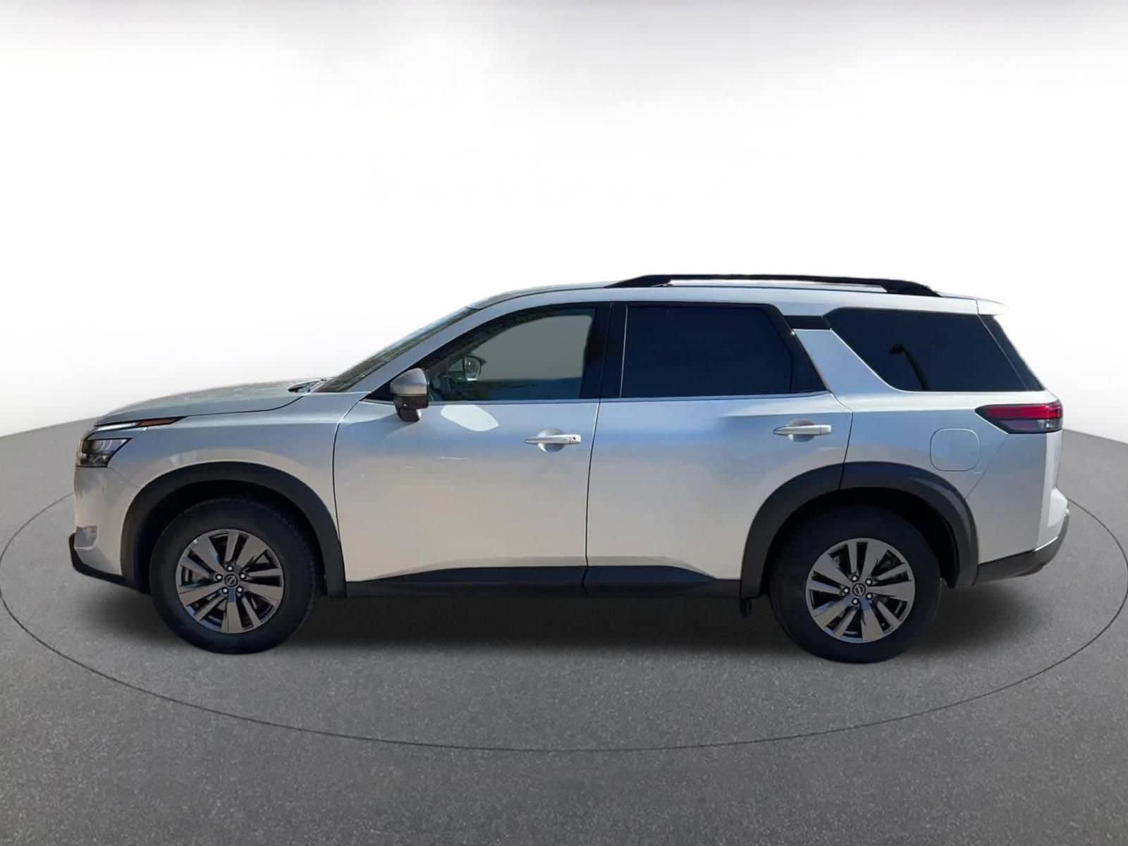 Thumbnail: 2025 Nissan Pathfinder - 9