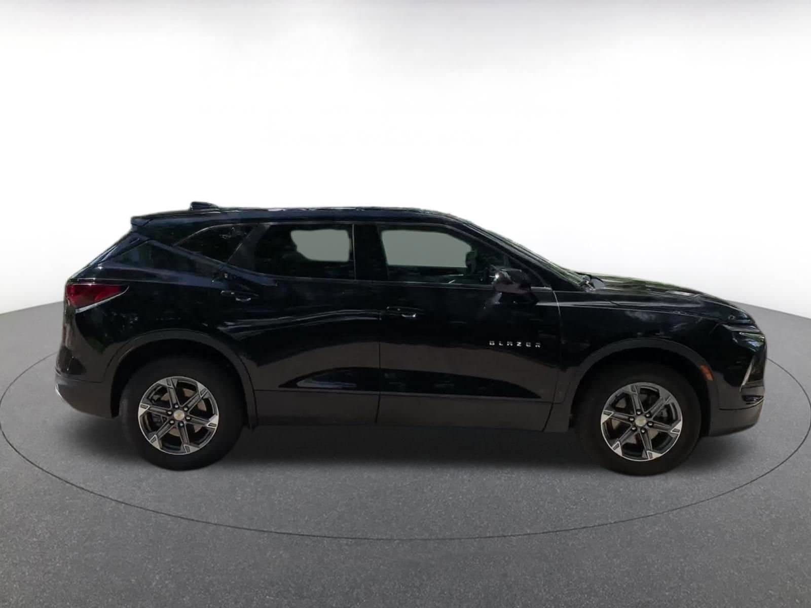 Thumbnail: 2023 Chevrolet Blazer - 16