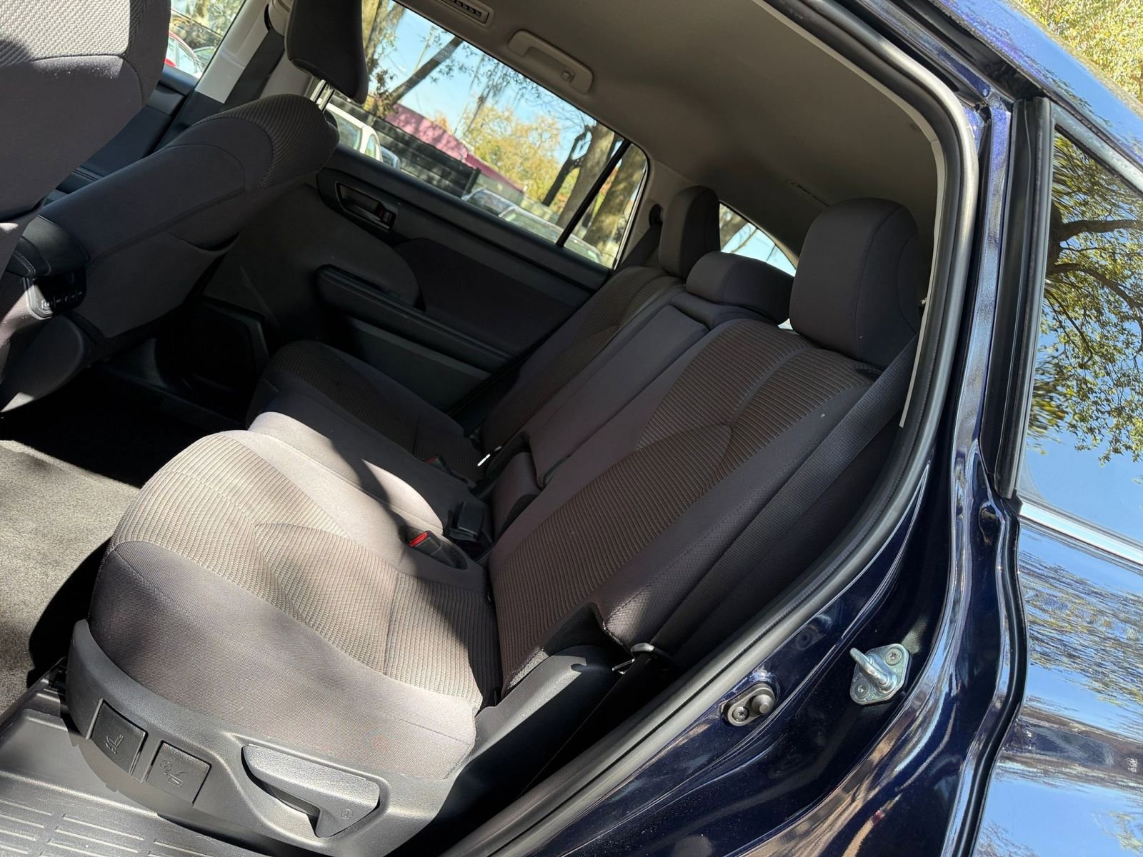 Thumbnail: 2025 Toyota Highlander - 35