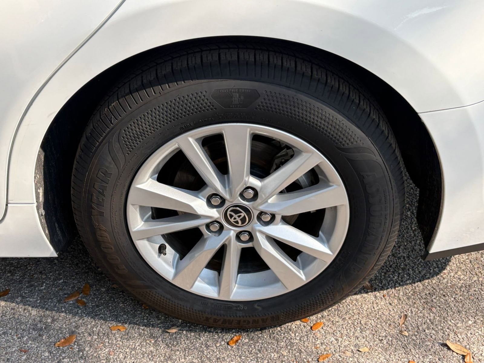 Thumbnail: 2025 Toyota Camry - 23