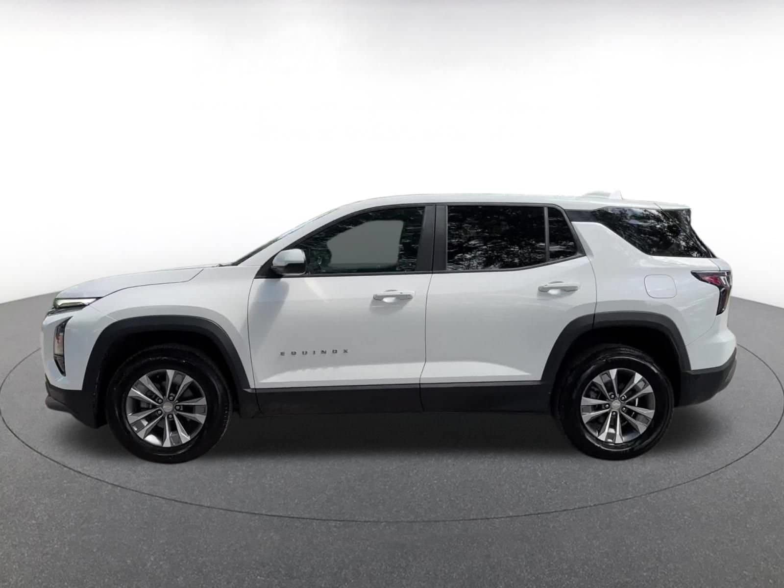 Thumbnail: 2025 Chevrolet Equinox - 9