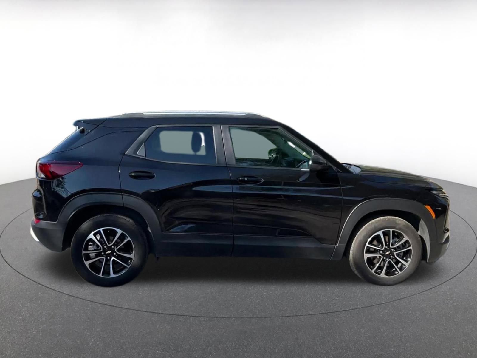 Thumbnail: 2025 Chevrolet TrailBlazer - 22