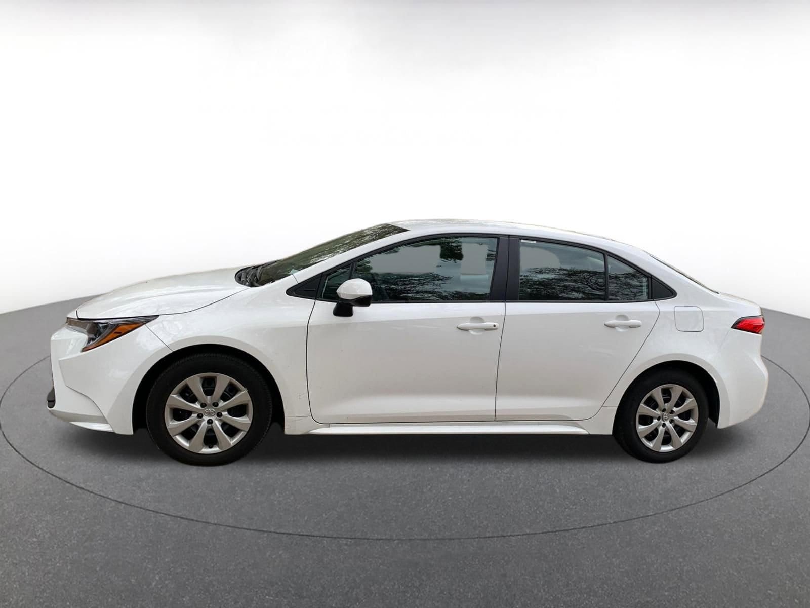 Thumbnail: 2025 Toyota Corolla - 4