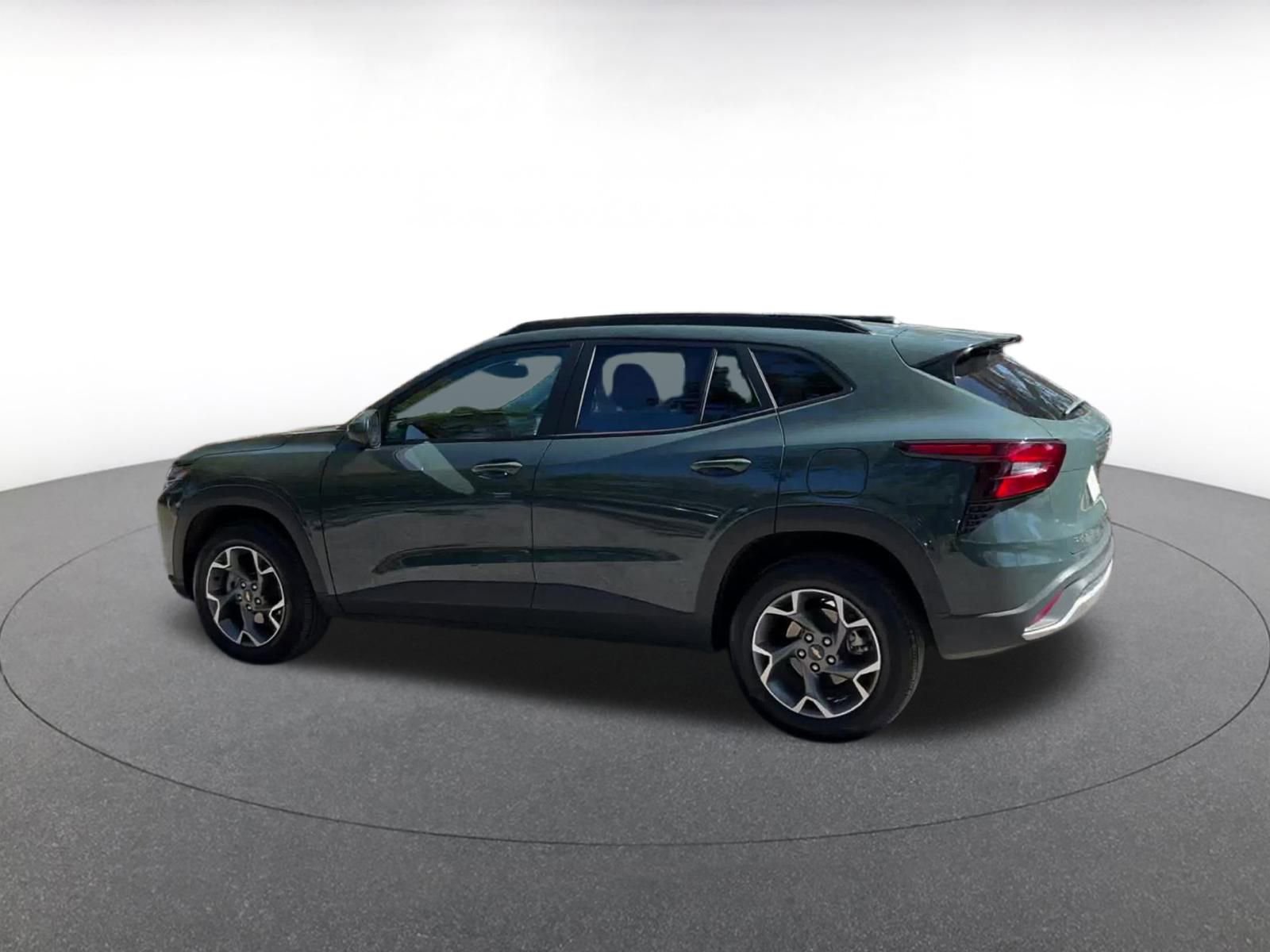 Thumbnail: 2025 Chevrolet Trax - 10