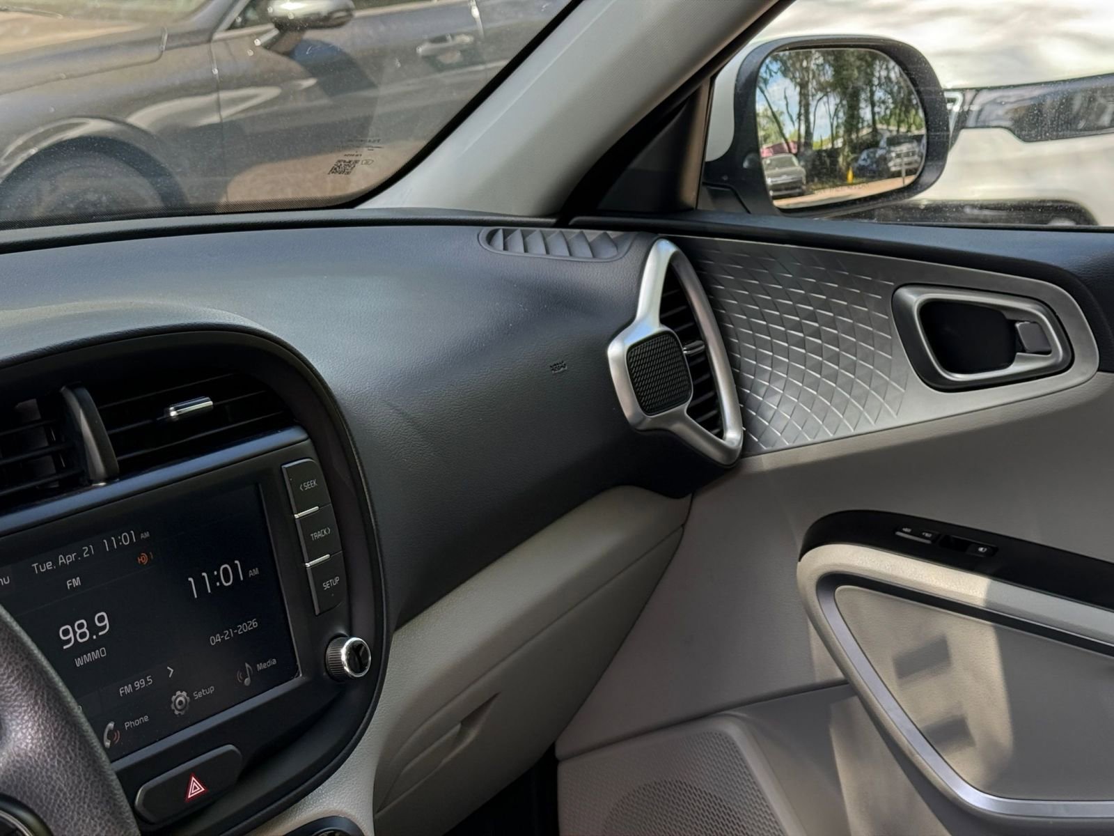 Thumbnail: 2025 Kia Soul - 32