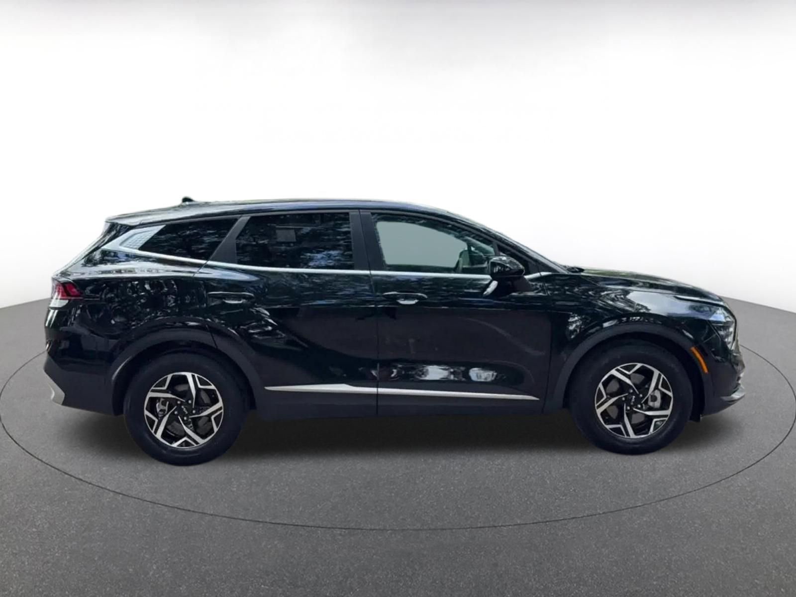 Thumbnail: 2025 Kia Sportage - 16