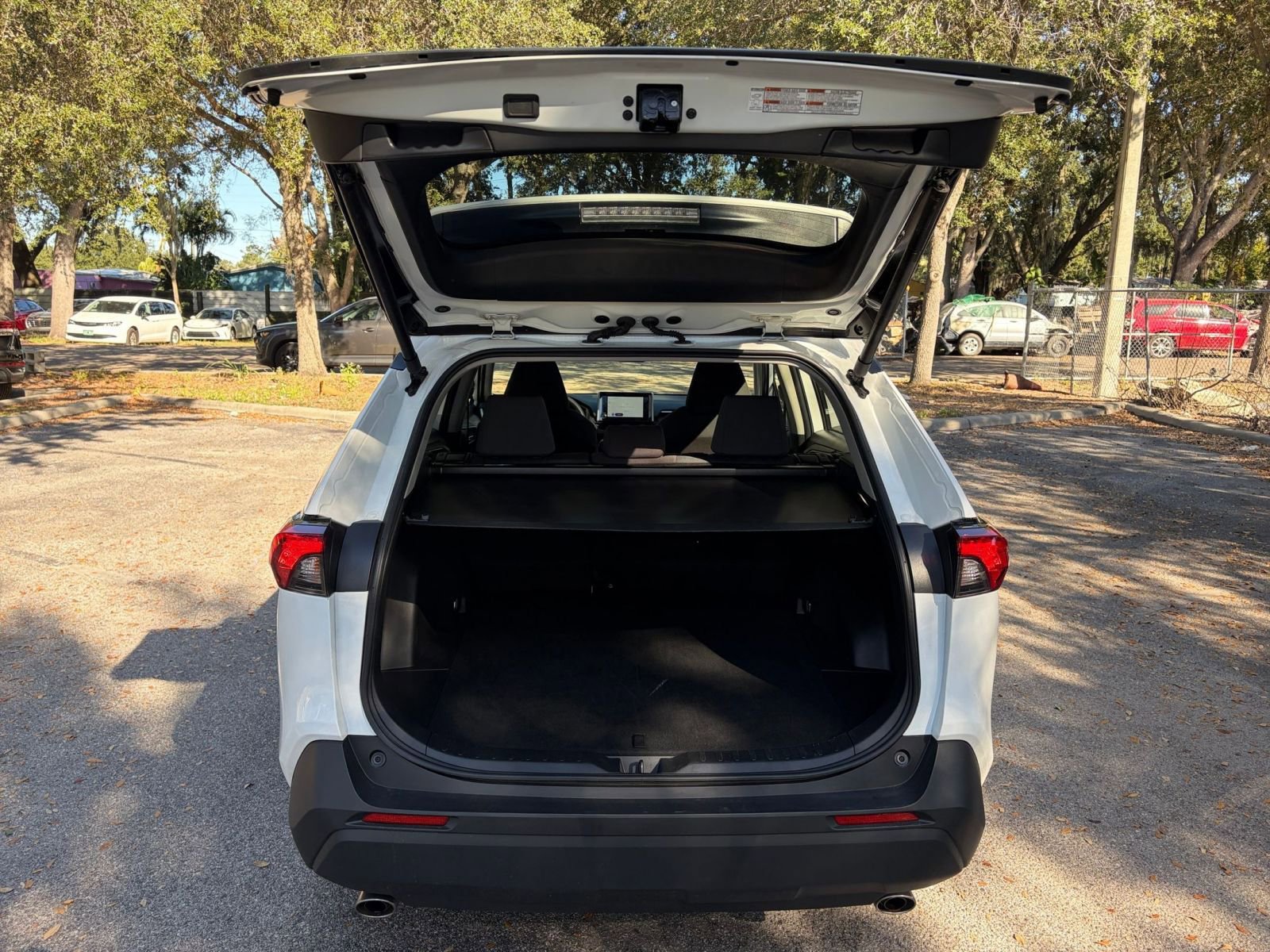 Thumbnail: 2025 Toyota RAV4 - 27