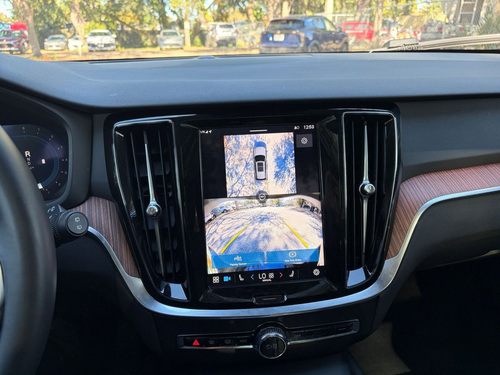 Thumbnail: 2025 Volvo S60 - 17