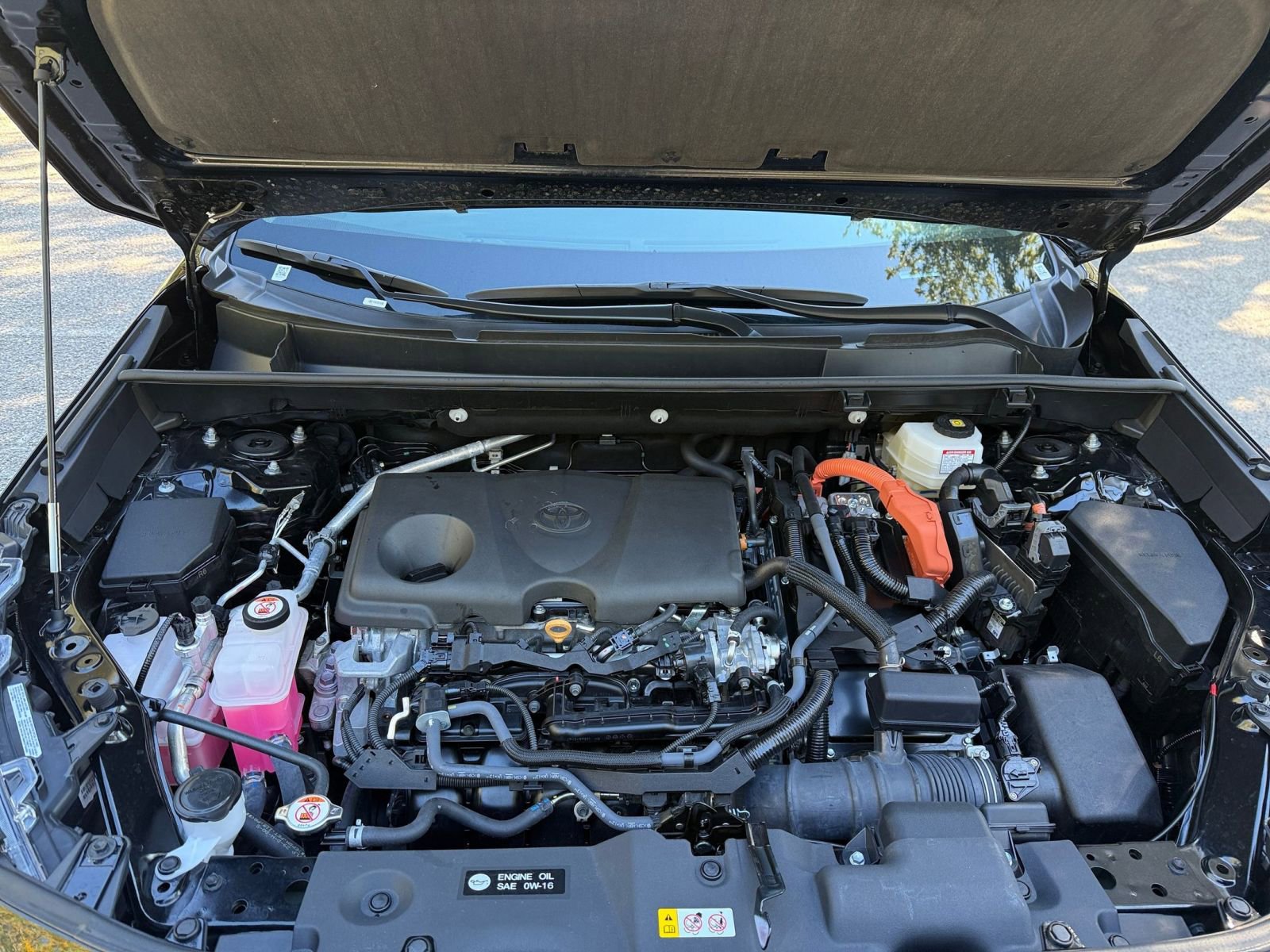 Thumbnail: 2025 Toyota RAV4 - 25