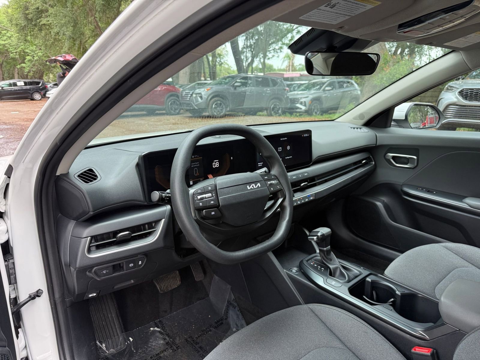 Thumbnail: 2025 Kia K4 - 32