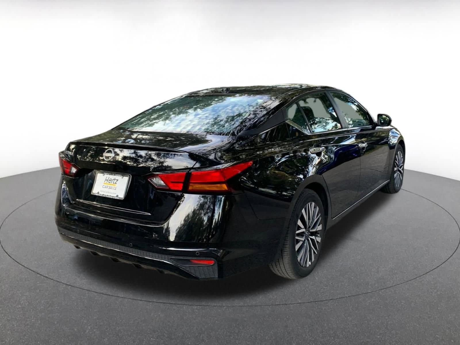 Thumbnail: 2025 Nissan Altima - 6