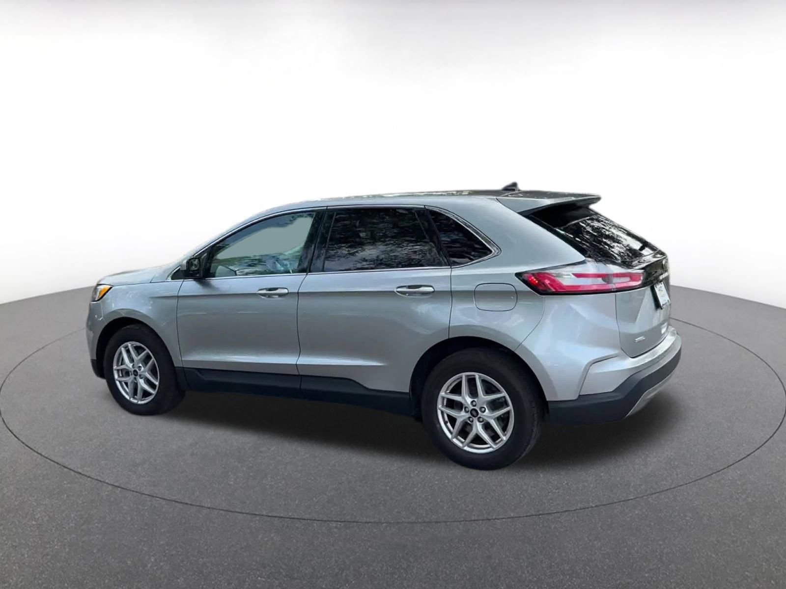 Thumbnail: 2024 Ford Edge - 10